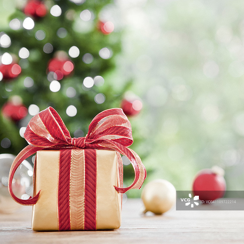 包装好的圣诞礼物照片图片素材