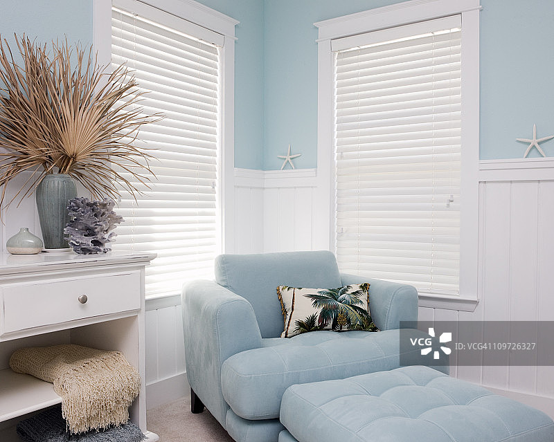 海滩别墅的破旧别致内饰图片素材