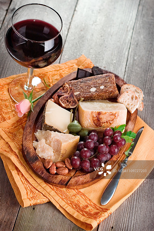 奶酪与葡萄酒图片素材