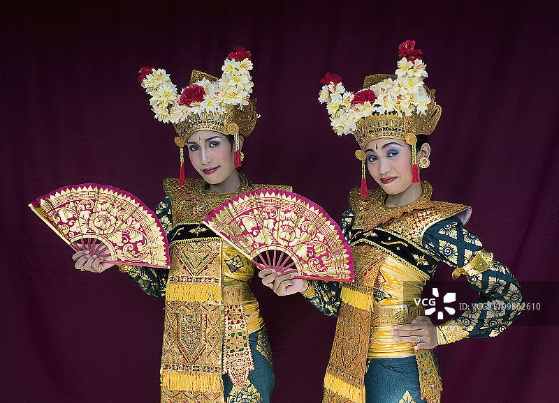 乐宫舞者表演传统舞蹈图片素材