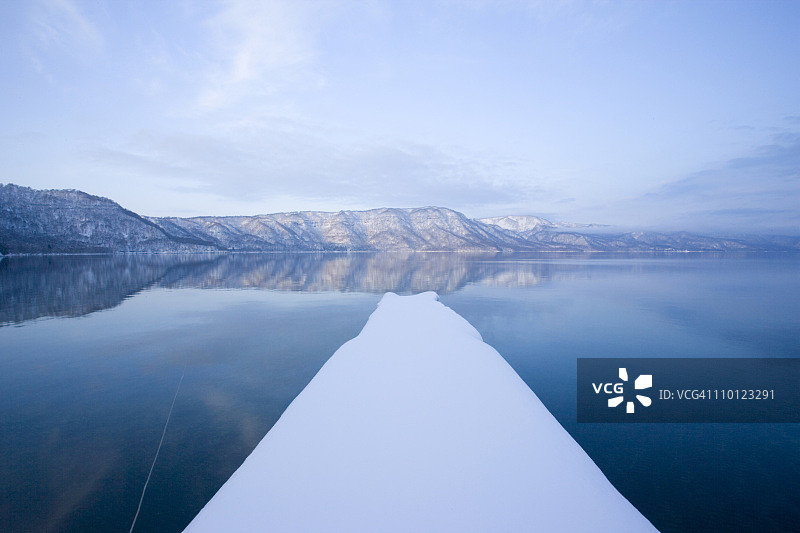 冬季的十和田湖图片素材