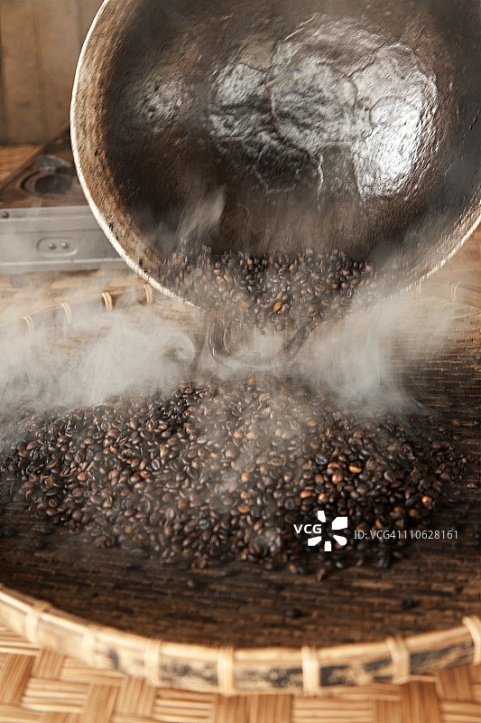 新鲜烘焙的咖啡图片素材