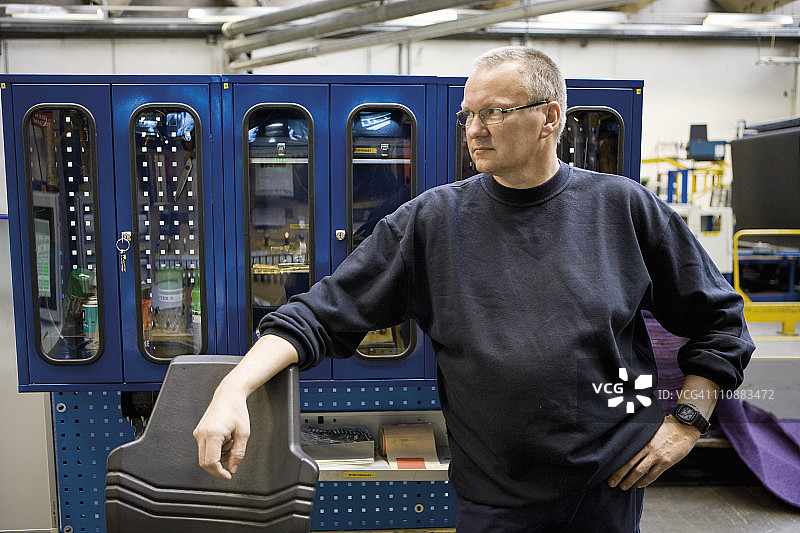 纺织工人休息中图片素材