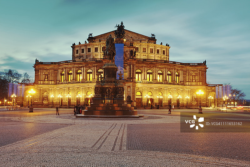 德国德累斯顿森帕歌剧院图片素材