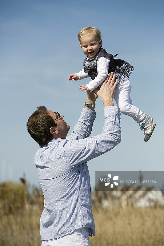 父亲和女儿图片素材