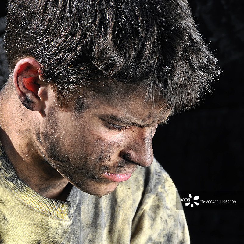 悲伤和沉思图片素材