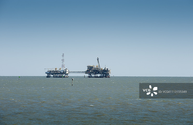 海上石油钻井平台图片素材