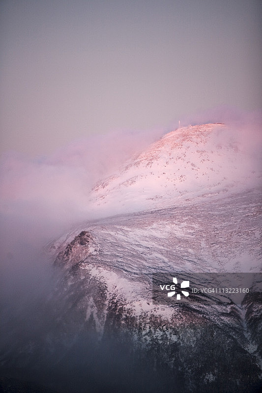 华盛顿山狮头径的山脊，位于新罕布什尔州白山图片素材