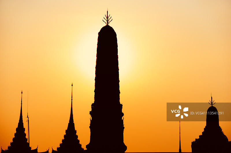 佛教寺庙屋顶轮廓图片素材