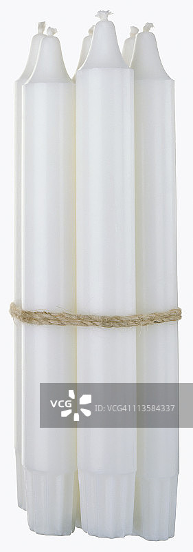 白色背景上的蜡烛图案图片素材