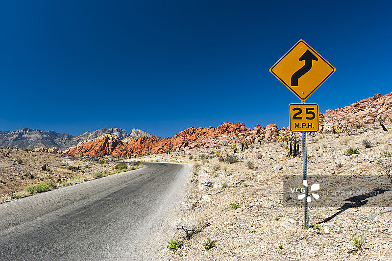 前方弯道图片素材