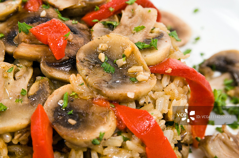 炒蘑菇米饭图片素材