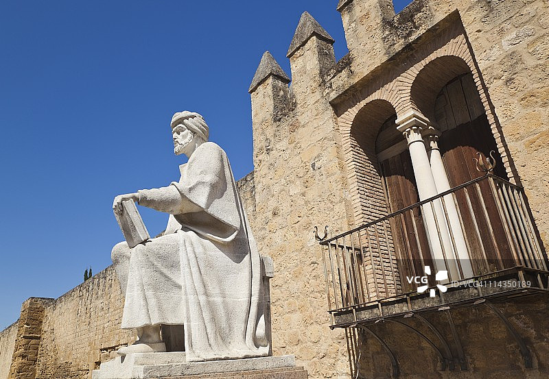 穆斯林哲学家阿威罗伊雕像图片素材