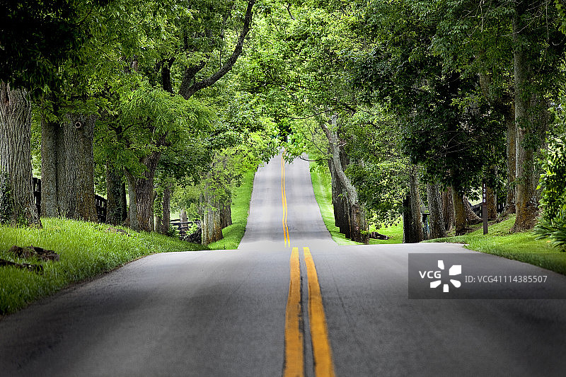 美国列克星敦的钢铁厂路图片素材