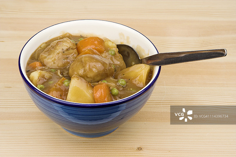 勺子牛肉炖菜碗图片素材