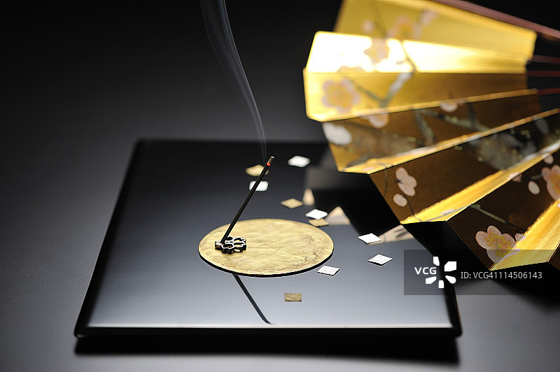 日式香薰和日式扇子图片素材