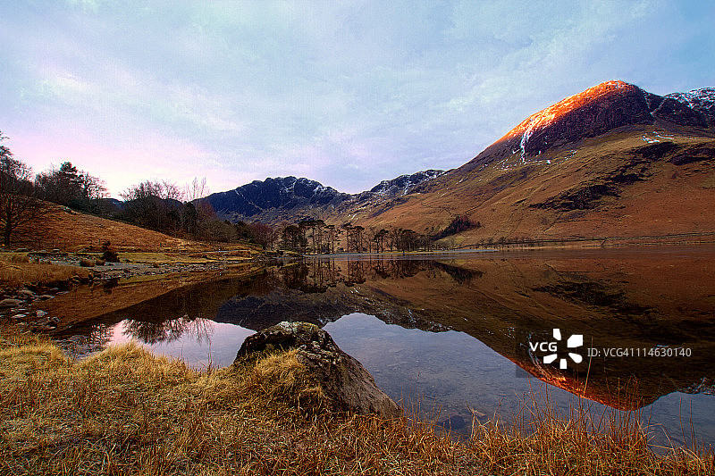 英国坎布里亚郡巴特米尔湖图片素材
