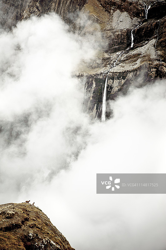 加瓦尔尼瀑布图片素材