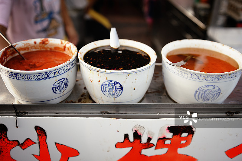 街头食品调味碗图片素材