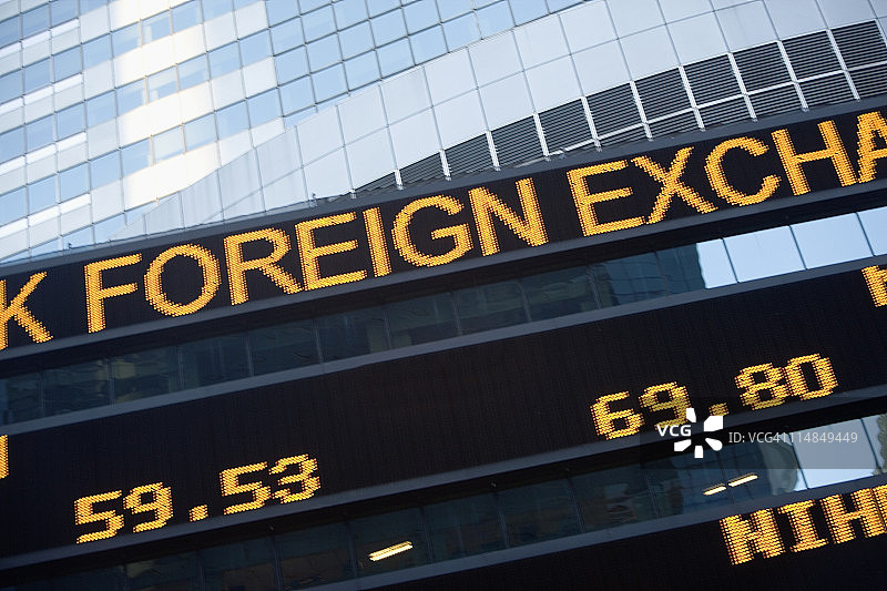 美国纽约州纽约市时代广场股票行情机特写图片素材