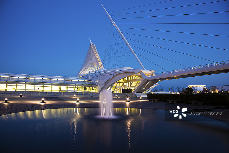 美国威斯康星州密尔沃基艺术博物馆黄昏景色图片素材