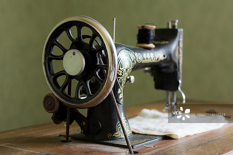 老式缝纫机图片素材