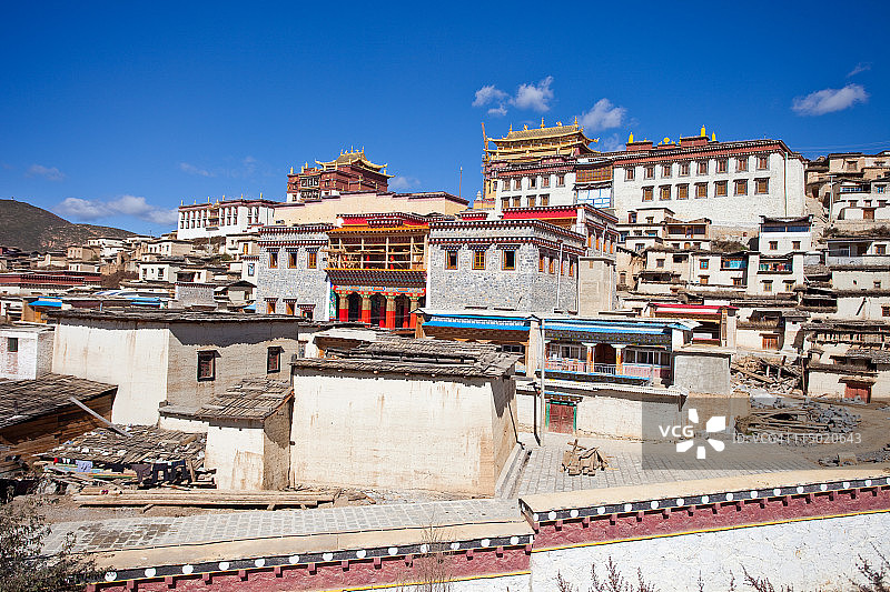 噶丹松赞林寺图片素材
