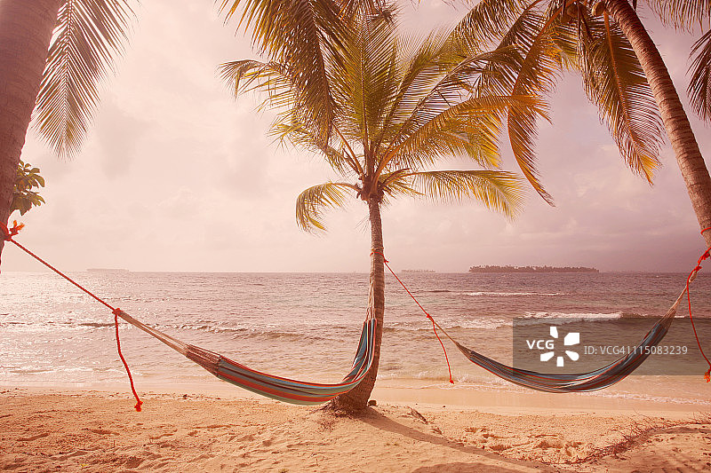 天堂里的吊床图片素材