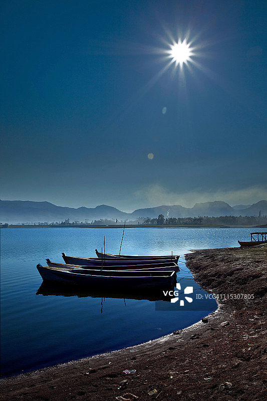停泊的船只图片素材