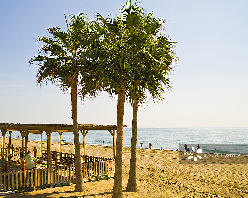 埃斯特波纳海滩，太阳海岸图片素材