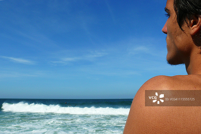 男人挥手图片素材