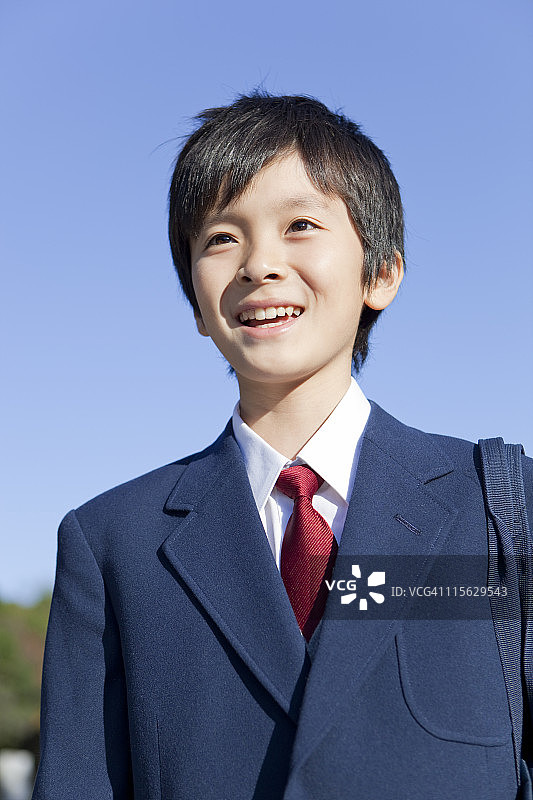 初中男生肖像图片素材