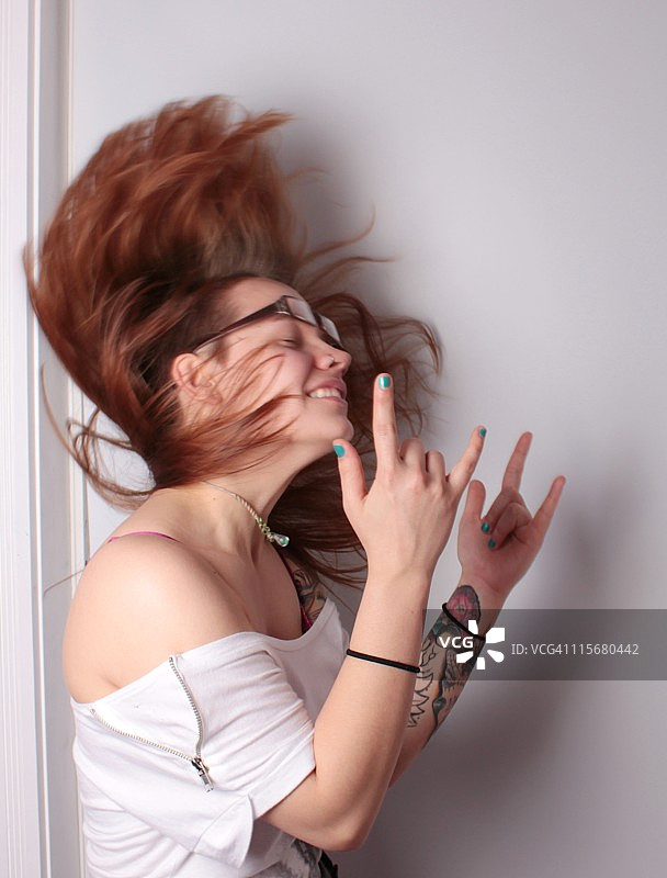 运动中的岩石图片素材