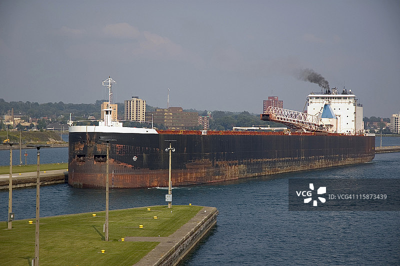 苏锁的矿石船图片素材