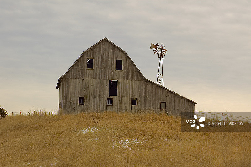 孤独的谷仓图片素材