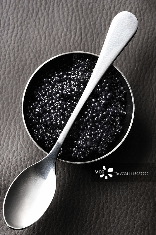 鱼子酱与勺子图片素材