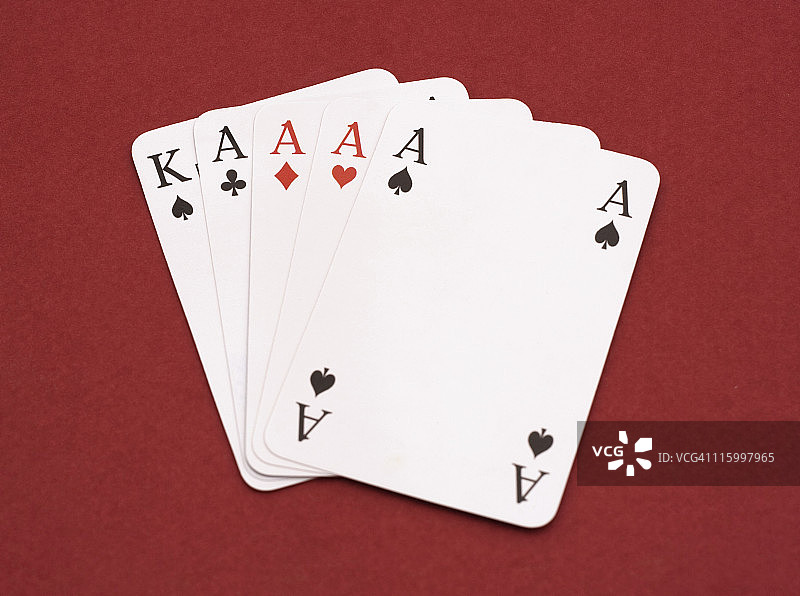 四张A和一张黑桃K图片素材