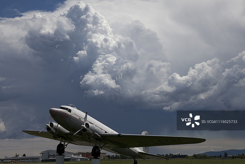 复古DC3飞机图片素材