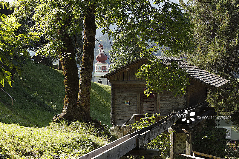 奥地利克恩顿州莱萨赫塔尔：玛丽亚卢高的水磨坊景观图片素材