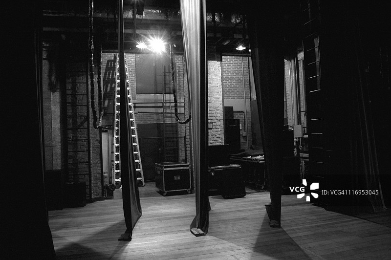 古典剧院的侧面场景图片素材