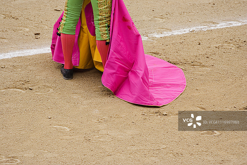 等待牛市图片素材