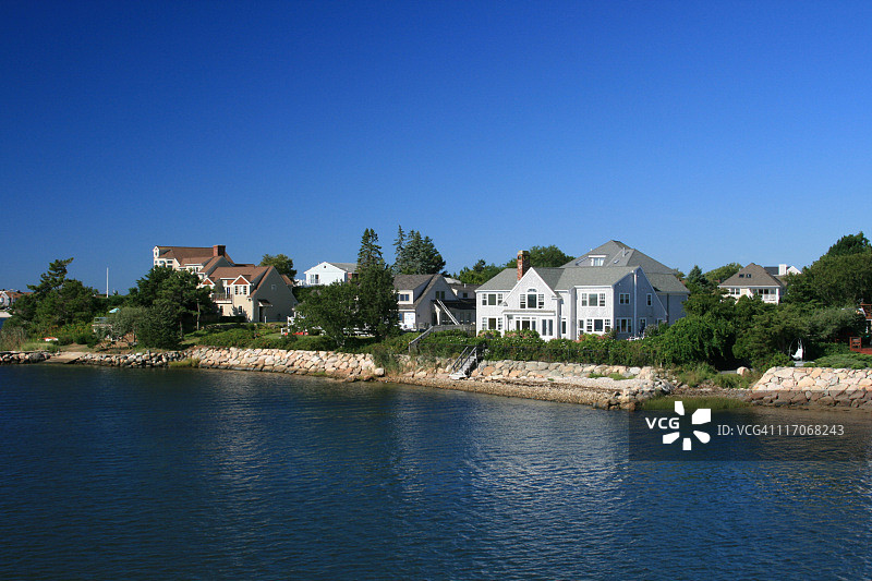 新英格兰海滨豪华住宅，海恩尼斯港，蓝色天空图片素材