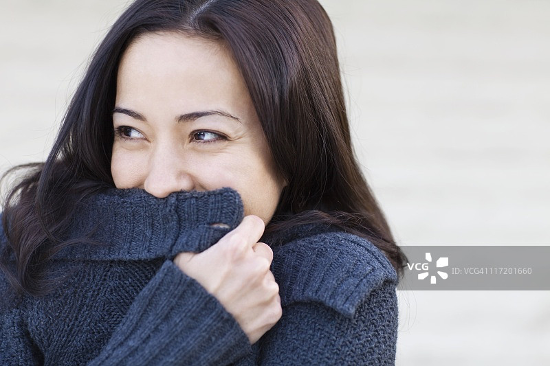 年轻女子的肖像图片素材