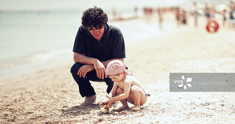 阳光下的父女图片素材