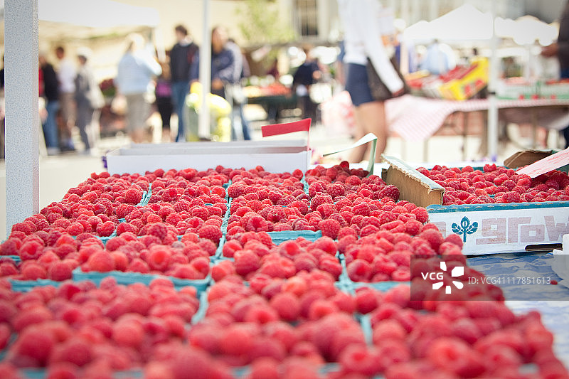 农贸市场上的树莓图片素材
