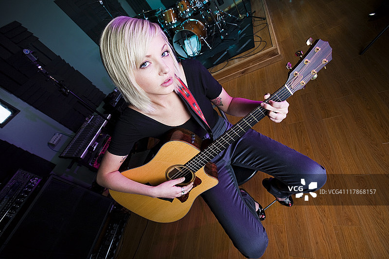 吉他独奏图片素材