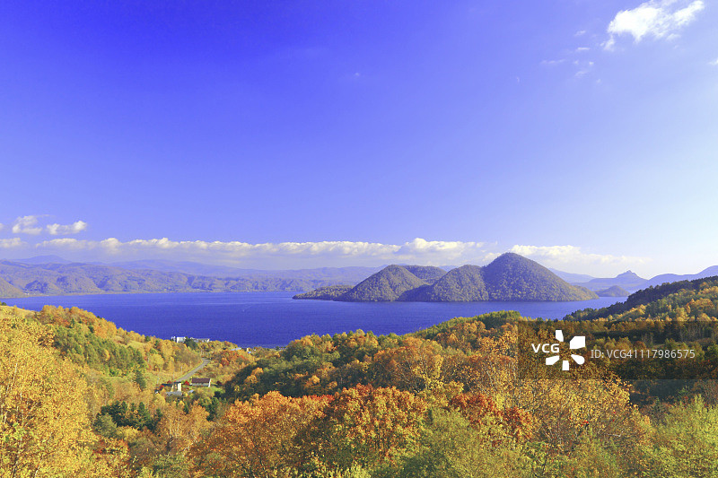 秋季的洞爷湖图片素材