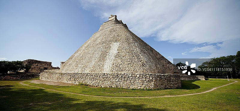 魔法师金字塔：墨西哥尤卡坦半岛的联合国教科文组织世界遗产图片素材