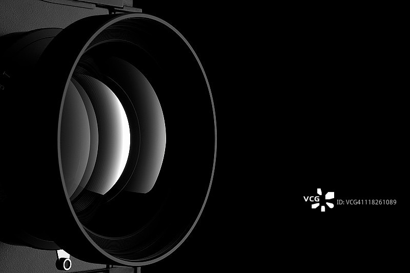黑色背景上的专业相机镜头图片素材