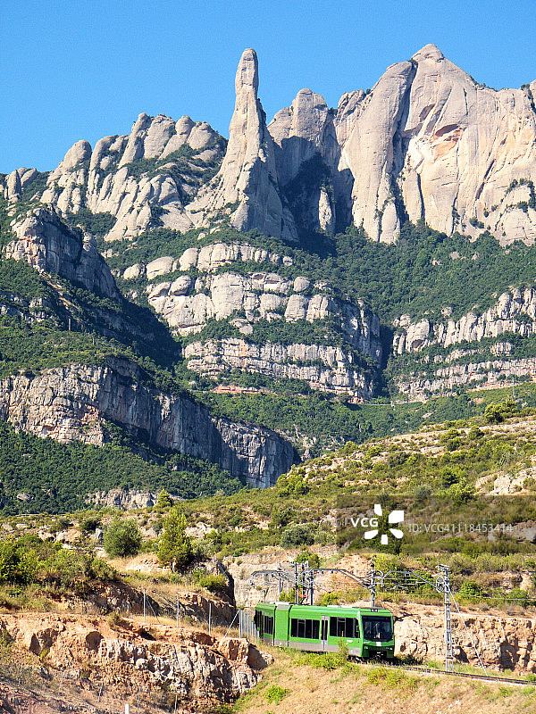蒙特塞拉特山脚图片素材